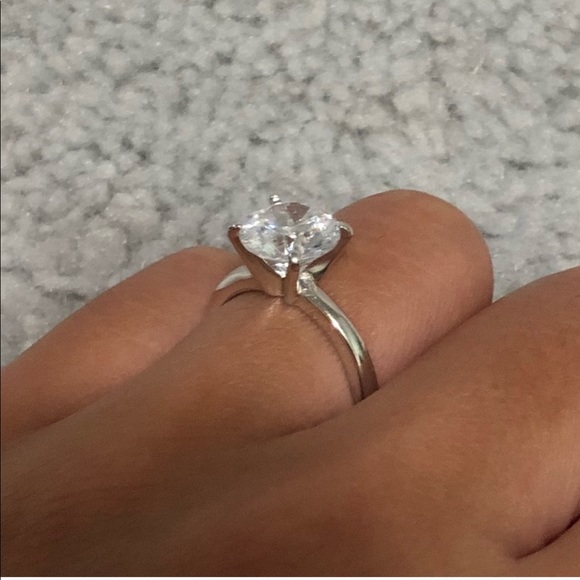 2CT CZ 💍 Engagement Ring SZ 4 NEW - Picture 4 of 4